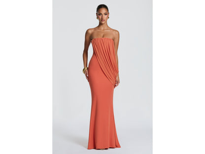 Paula | Vestido Coral Drapado Elegante