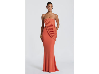 Paula | Vestido Coral Drapado Elegante